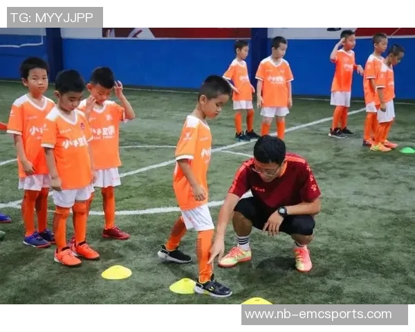 足球集训的成长与收获总结分享我的训练心得与团队协作体会 足球集训的成长与收获总结分享我的训练心得与团队协作体会